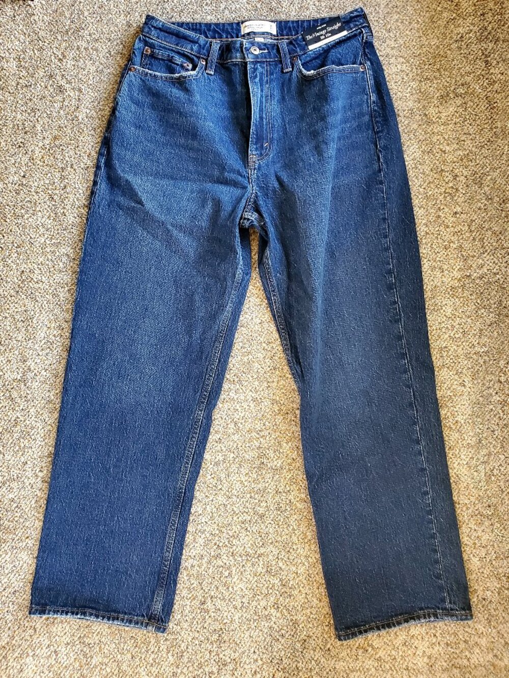 NWT Abercrombie Curve Love High Rise Vintage Straight Jeans (Size 30/10R)